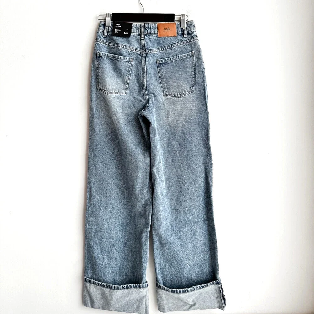 Twik High Rise Fitted Hips Wide Leg Light Wash Jeans 27 - Picture 2 of 2